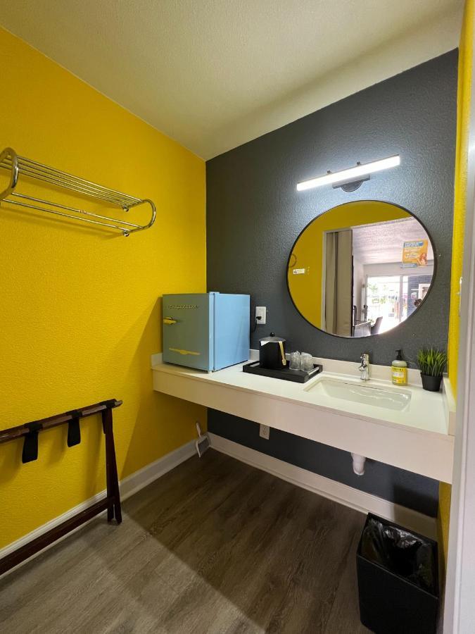 Bposhtels Houston 호스텔 외부 사진